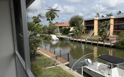 Naples Bay Clam Diggers_ Monthly Waterfront Condo with Private Boat Dock 4