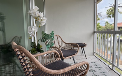 Naples Bay Clam Diggers_ Monthly Waterfront Condo with Private Boat Dock 2