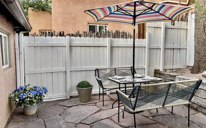 La Casita Berger | Near Plaza w/ Private Outdoor Space 3