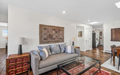 Palace of the Sleeping Dog – Tres: 3 bedroom, 3 bath Townhome • Walk to Plaza • A/C • Pet Friendly 4