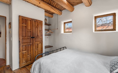 Don Juan Adobe w/ Kiva Fireplace and Patio 5