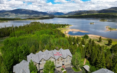 Prospect Point 3Br+Den 3.5Ba