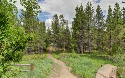 Prospect Point 3Br+Den 3.5Ba 4