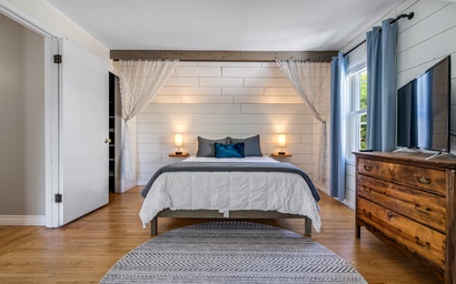 The Nicollet Nook (Entire Duplex) 3