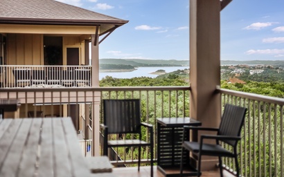Hollows Hilltop Condo
