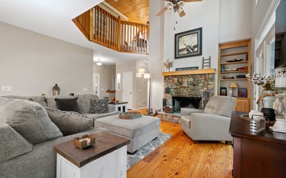 Cozy Mountain Getaway 7