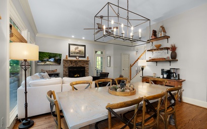 Laurel Landing Lodge 16