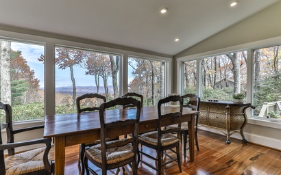 Enchanted Mountain Hideaway 26