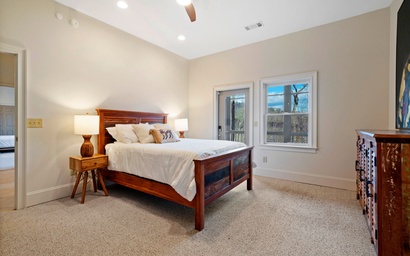 Thrush Turn Manor 36