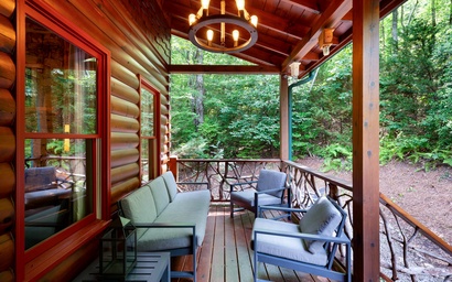 Bentley’s Retreat on Overlook 6