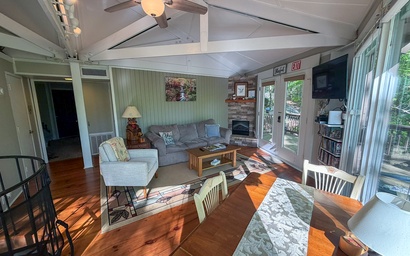 Treetopper Knoll Chalet 5