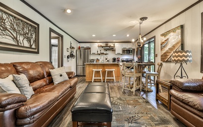 Retreat at Lake Sconti 13