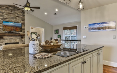 Enchanted Mountain Hideaway 22