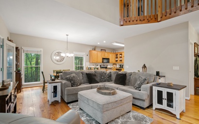 Cozy Mountain Getaway 5