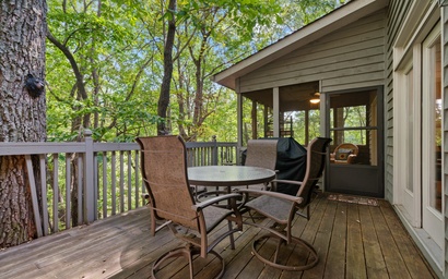 Cozy Mountain Getaway 9