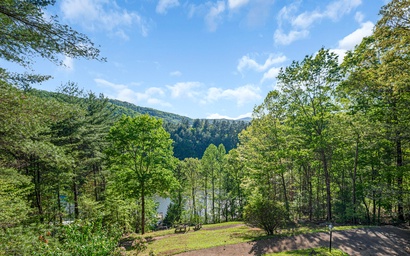 Echoes on The Lake 7