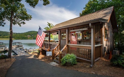 Retreat at Lake Sconti 44