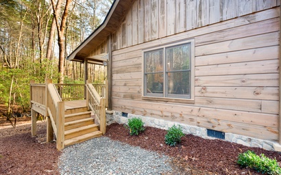 Trail Side Retreat 4