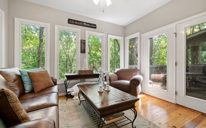 Cozy Mountain Getaway 19