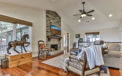 Enchanted Mountain Hideaway 14