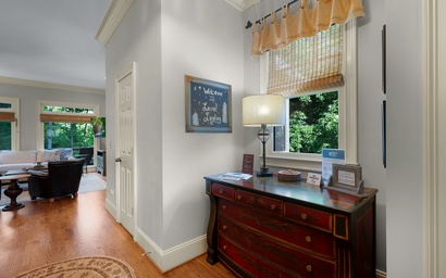 Laurel Landing Lodge 8