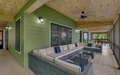 Happy Hour Heights 7