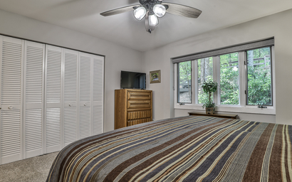 Retreat at Lake Sconti 17