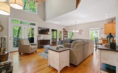 Cozy Mountain Getaway 5