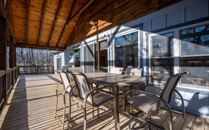 The Peaceful Meadow Cabin 4