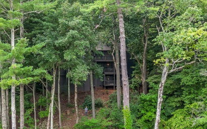 Retreat at Lake Sconti 4