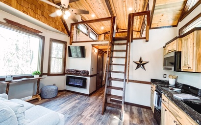 Misty Mountain Treehouse 3