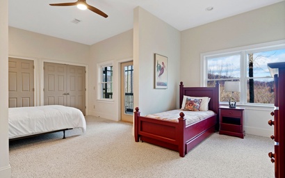 Thrush Turn Manor 33