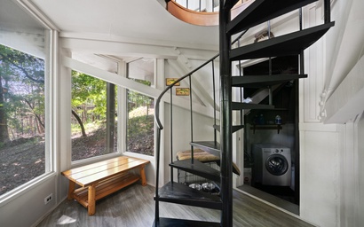 Treetopper Knoll Chalet 21