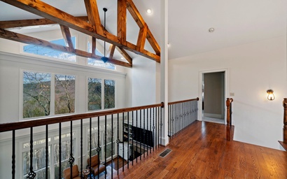 Thrush Turn Manor 24