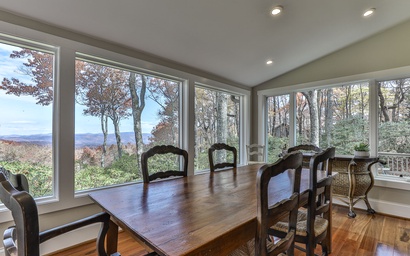 Enchanted Mountain Hideaway 27