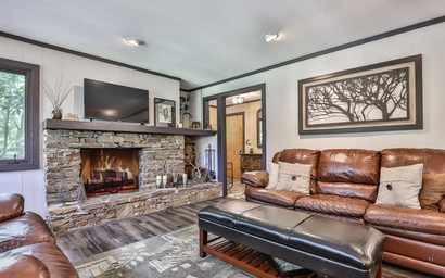 Retreat at Lake Sconti 15