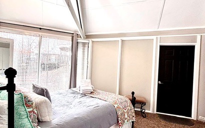 Treetopper Knoll Chalet 6