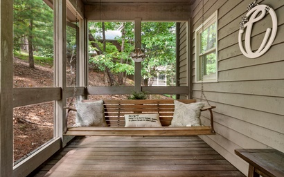 Cozy Mountain Getaway 37