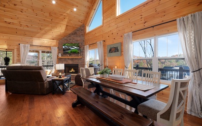 GA Mountain Cabin Rental Living Room