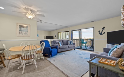 Queens Court 2203 2