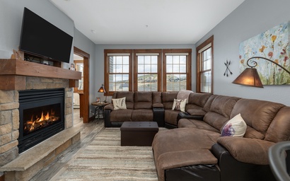 Kicking Horse Buckskin 3-205