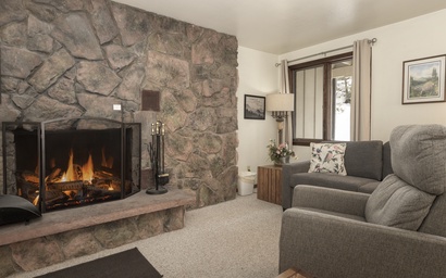 Hideaway Village Alpine 4