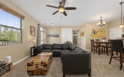 400 Cougar Ave Building 9 Unit 4