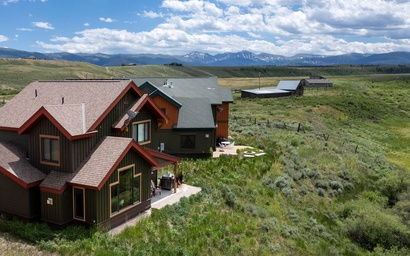 2002 Lupine Lane