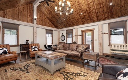 133 Eisenhower Cabin