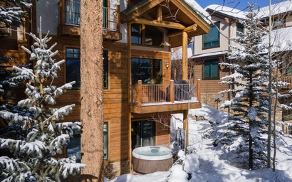 12 Yukon Lane Townhome