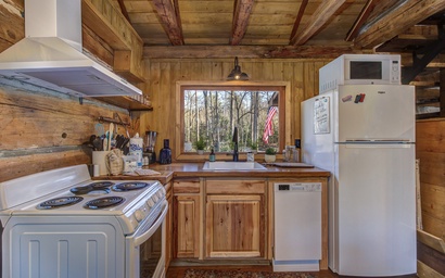 Cricket Hollow Lodge 5