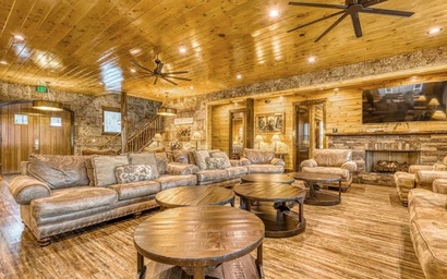 The Grand Orchard Lodge 2