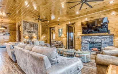 The Great Dogwood Manor 6