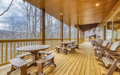 The Grand Orchard Lodge 9